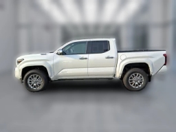 Toyota Tacoma 4WD Limited Hybrid Double Cab 5' Bed AT (Natl) 2026