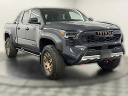 Toyota Tacoma 4WD Trailhunter Hybrid Double Cab 6' Bed AT (Natl) 2026