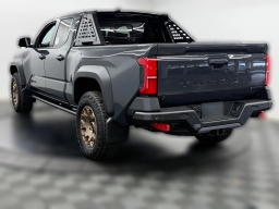 Toyota Tacoma 4WD Trailhunter Hybrid Double Cab 6' Bed AT (Natl) 2026