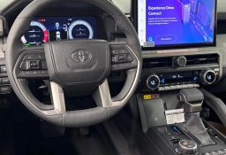 Toyota Tacoma 4WD Trailhunter Hybrid Double Cab 6' Bed AT (Natl) 2026