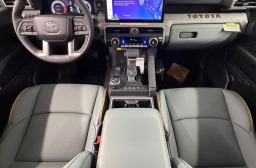 Toyota Tacoma 4WD Trailhunter Hybrid Double Cab 6' Bed AT (Natl) 2026