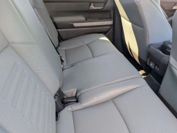 Toyota Tacoma 4WD Trailhunter Hybrid Double Cab 6' Bed AT (GS) 2026