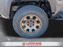 Toyota Tacoma 4WD Trailhunter Hybrid Double Cab 6' Bed AT (GS) 2026