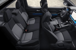 Toyota Tacoma 4WD TRD Off Road Hybrid Double Cab 5' Bed AT (Natl) 2026