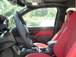 Toyota Tacoma 4WD TRD Pro Hybrid Double Cab 5' Bed AT (Natl) 2026