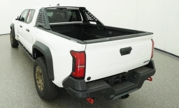 Toyota Tacoma 4WD Trailhunter Hybrid Double Cab 6' Bed AT (Natl) 2026
