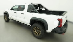 Toyota Tacoma 4WD Trailhunter Hybrid Double Cab 6' Bed AT (Natl) 2026