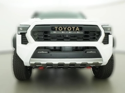 Toyota Tacoma 4WD Trailhunter Hybrid Double Cab 6' Bed AT (Natl) 2026