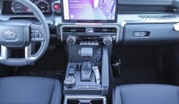 Toyota Tacoma 4WD TRD Off Road Hybrid Double Cab 5' Bed AT (Natl) 2026