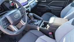 Toyota Tacoma 4WD TRD Off Road Hybrid Double Cab 5' Bed AT (Natl) 2026
