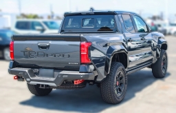 Toyota Tacoma 4WD TRD Pro Hybrid Double Cab 5' Bed AT (Natl) 2026