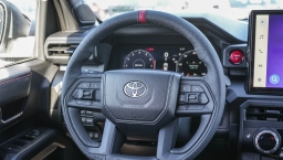 Toyota Tacoma 4WD TRD Pro Hybrid Double Cab 5' Bed AT (Natl) 2026