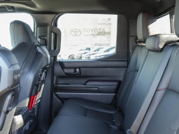 Toyota Tacoma 4WD TRD Pro Hybrid Double Cab 5' Bed AT (Natl) 2026