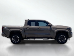 Toyota Tacoma 4WD TRD Sport Double Cab 6' Bed AT (Natl) 2026
