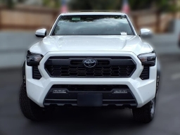 Toyota Tacoma 4WD TRD Off Road Double Cab 5' Bed MT (Natl) 2026