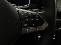 Volkswagen Taos SE Black 4MOTION 2026