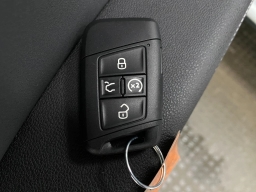Volkswagen Taos SE Black 4MOTION 2026