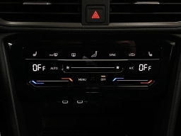 Volkswagen Taos SE Black 4MOTION 2026