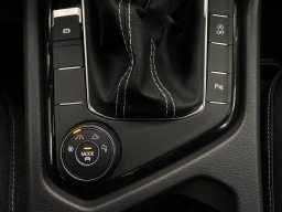 Volkswagen Taos SE Black 4MOTION 2026