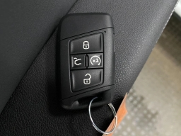 Volkswagen Taos SE Black 4MOTION 2026