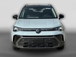 Volkswagen Taos SE Black FWD 2026