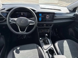 Volkswagen Taos SE Black FWD 2026