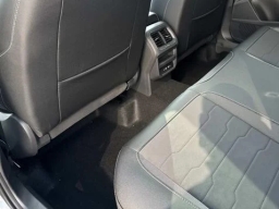 Volkswagen Taos SE Black FWD 2026
