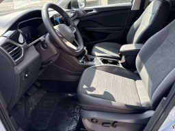 Volkswagen Taos SE Black FWD 2026