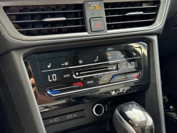 Volkswagen Taos SE Black FWD 2026