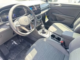 Volkswagen Taos SE Black FWD 2026
