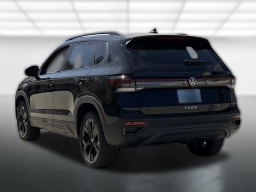 Volkswagen Taos SE Black FWD 2026
