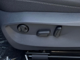 Volkswagen Taos SE Black FWD 2026