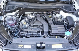 Volkswagen Taos SE Black FWD 2026