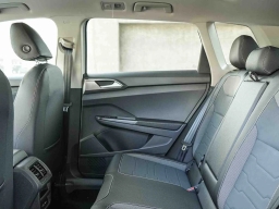 Volkswagen Taos SE Black FWD 2026