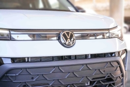 Volkswagen Taos SE Black FWD 2026