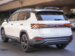 Volkswagen Taos SE Black FWD 2026