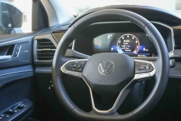 Volkswagen Taos SE Black FWD 2026