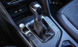 Volkswagen Taos SE Black FWD 2026