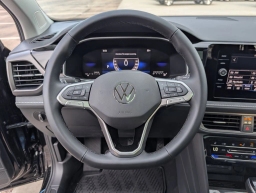 Volkswagen Taos SE Black FWD 2026