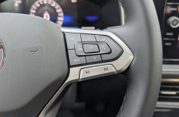Volkswagen Taos SE Black FWD 2026