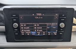 Volkswagen Taos SE Black FWD 2026