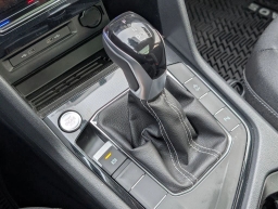 Volkswagen Taos SE Black FWD 2026