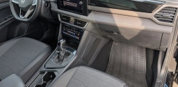 Volkswagen Taos SE Black FWD 2026
