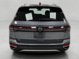 Volkswagen Taos SEL 4MOTION 2026