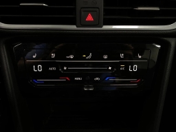 Volkswagen Taos SEL 4MOTION 2026
