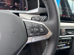 Volkswagen Taos SEL 4MOTION 2026
