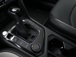 Volkswagen Taos SEL 4MOTION 2025