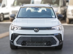 Volkswagen Taos S FWD 2025