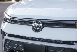 Volkswagen Taos S FWD 2025