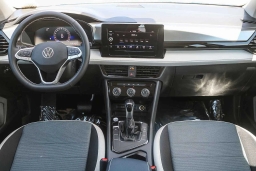 Volkswagen Taos S FWD 2025